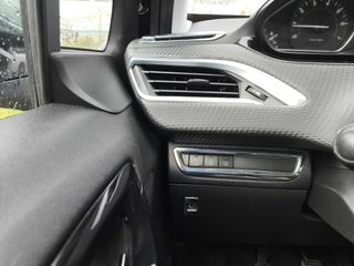 Peugeot 208 2015 Allure Navi-thumb-15