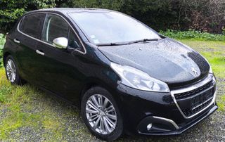 Peugeot 208 2015 Allure Navi