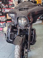 Harley Davidson Touring CVO Street Glide 2017-thumb-7