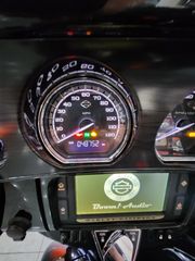 Harley Davidson Touring CVO Street Glide 2017-thumb-13