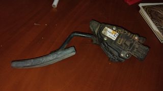 ΠΕΝΤΑΛ ΓΚΑΖΙΟΥ ΗΛΕΚΤΡΙΚΟ OPEL VECTRA B GM 24402358 1997 - 2003