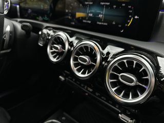 Mercedes-Benz A 250 2020 AMG-Line Pano Led-thumb-20