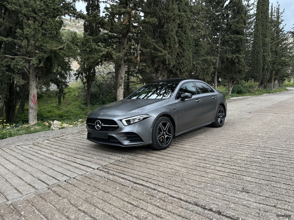 Mercedes-Benz A 250 2020 AMG-Line Pano Led