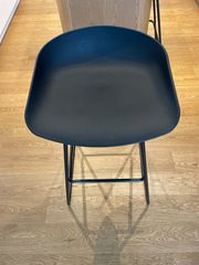 2 x ΣΚΑΜΠΟ ΜΕΤΑΛΛΙΚΟ NAILA ΜΕ ΚΑΘΙΣΜΑ PP ΜΑΥΡΟ 47x47x83 εκ.