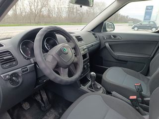 Skoda Yeti 2010-thumb-9