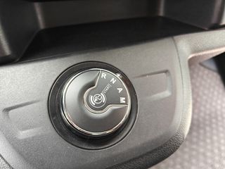 Peugeot Traveller 2019-thumb-17