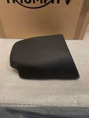 Triumph rear seat TIGER 885i/955i πίσω σελλα T2301696