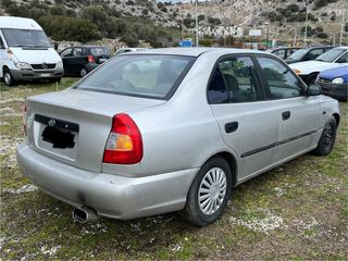 Hyundai Accent 2001-thumb-4