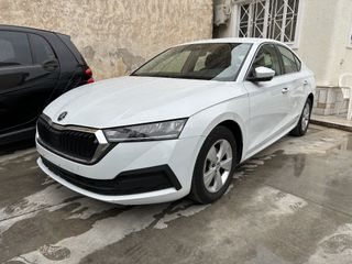 Skoda Octavia 2021-thumb-2