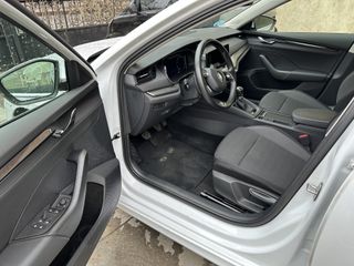 Skoda Octavia 2021-thumb-7