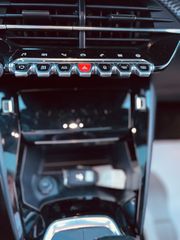 Peugeot 208 2020 GT-LINE / PANORAMA /NAVI/3D-i COCKPIT-thumb-14