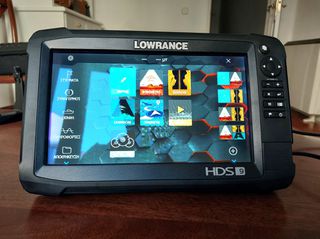 Lowrance HDS Carbon 9
