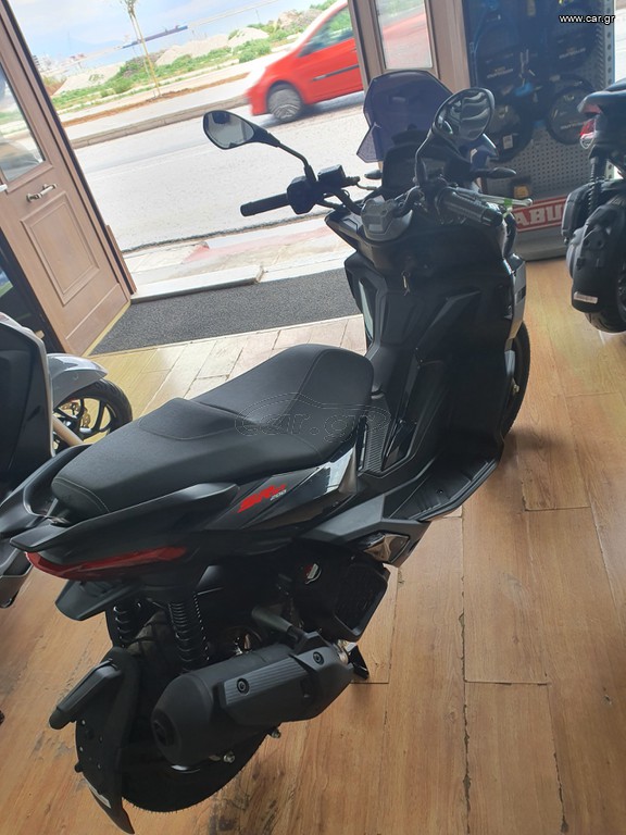 Aprilia SR GT 200 2026 200