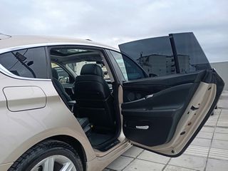 Bmw 530 Gran Turismo 2010-thumb-25