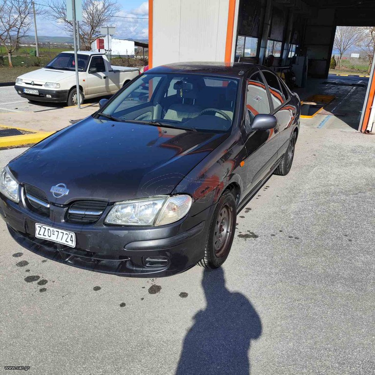 Nissan Almera 2000