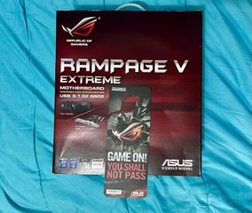 ASUS RAMPAGE V EXTREME-thumb-2