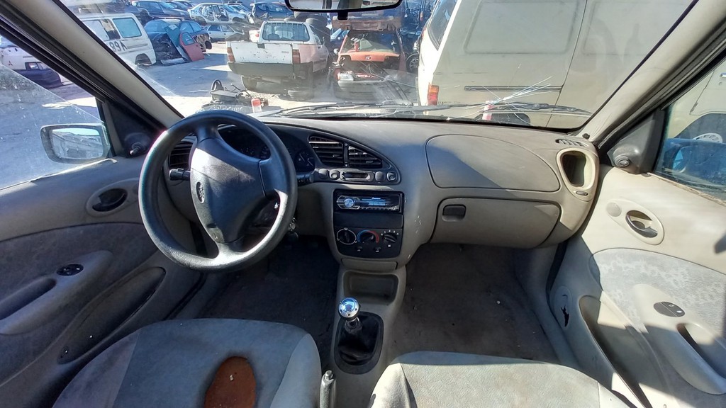 Ταμπλό Ford Fiesta '97 Προσφορά