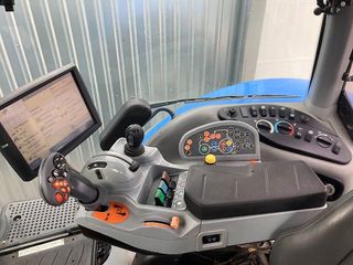 Τρακτέρ New Holland 2017 T 8.320 AC / ΓΙΑ ΕΙΣΑΓΩΓΗ 16-thumb-7