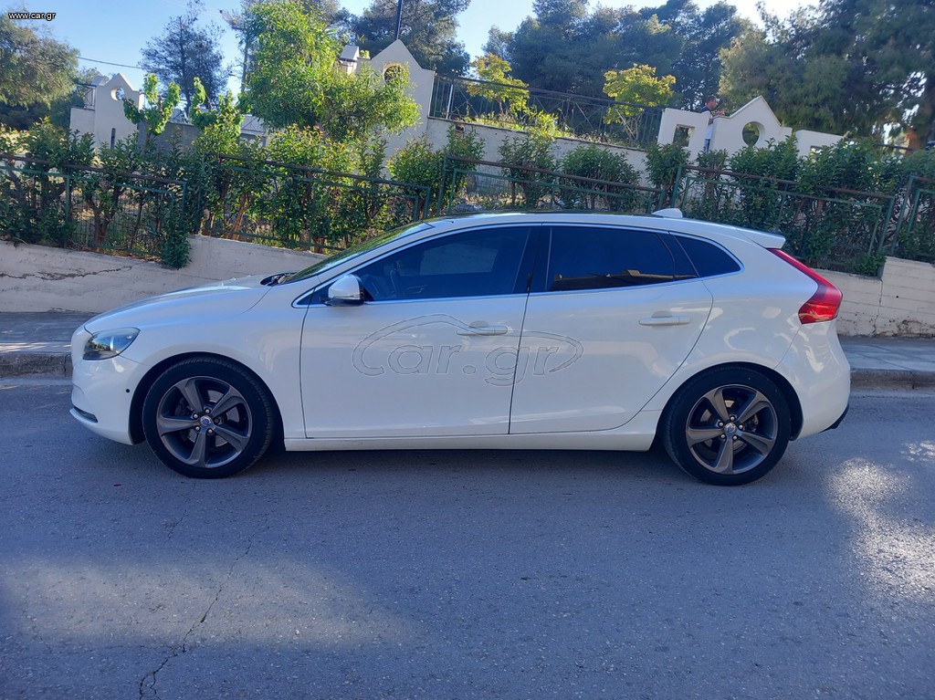 Volvo V40 '13