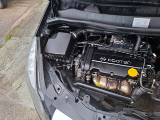 Opel Corsa 2009 1.4 TWINPORT SPORT-thumb-29
