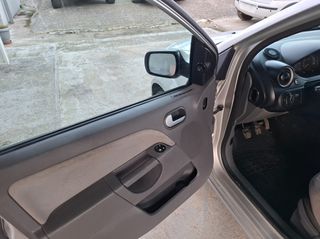 Ford Fiesta 2004 1.4 GHIA 5D FULL EXTRA-thumb-27