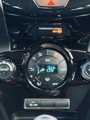 Ford Fiesta 2015 ST-Line-thumb-40