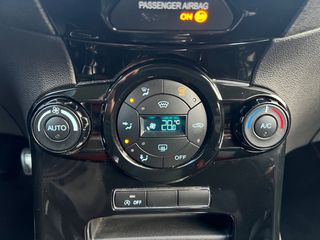 Ford Fiesta 2015 ST-Line-thumb-55