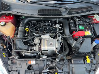 Ford Fiesta 2015 ST-Line-thumb-61