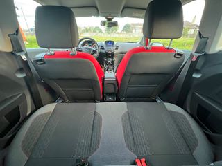Ford Fiesta 2015 ST-Line-thumb-24