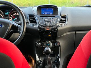 Ford Fiesta 2015 ST-Line-thumb-26