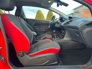 Ford Fiesta 2015 ST-Line-thumb-27