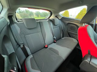 Ford Fiesta 2015 ST-Line-thumb-31