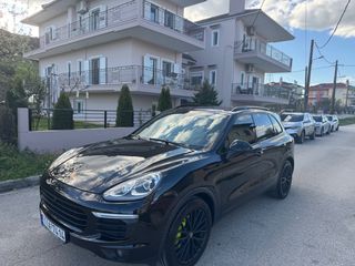 Porsche Cayenne 2015 S E-HYBRID Panorama