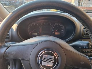 Seat Leon 2004-thumb-8