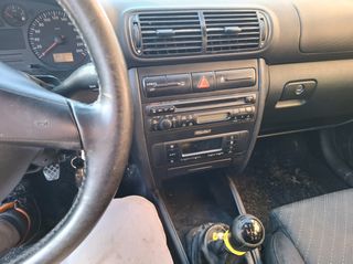 Seat Leon 2004-thumb-9