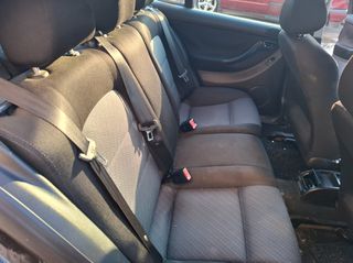 Seat Leon 2004-thumb-11