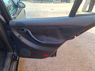 Seat Leon 2004-thumb-12
