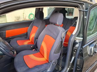 Peugeot 1007 2006-thumb-8