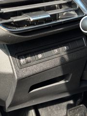 Peugeot 3008 2020 Hybrid 225 HP Allure-thumb-58