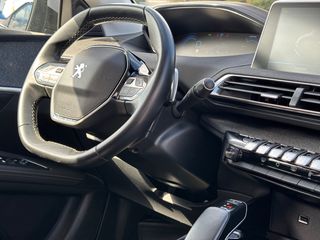 Peugeot 3008 2020 Hybrid 225 HP Allure-thumb-42