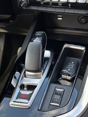 Peugeot 3008 2020 Hybrid 225 HP Allure-thumb-43