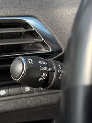 Peugeot 3008 2020 Hybrid 225 HP Allure-thumb-53