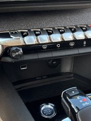 Peugeot 3008 2020 Hybrid 225 HP Allure-thumb-56