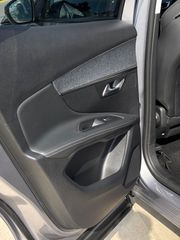 Peugeot 3008 2020 Hybrid 225 HP Allure-thumb-26