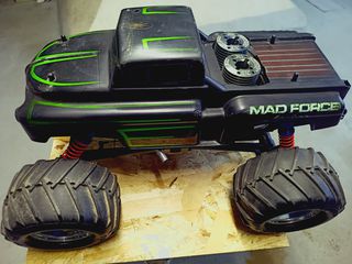 Off-Road Kyosho 2020 Mad force