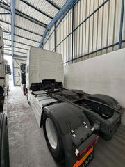 Volvo 2001 fh12-thumb-1