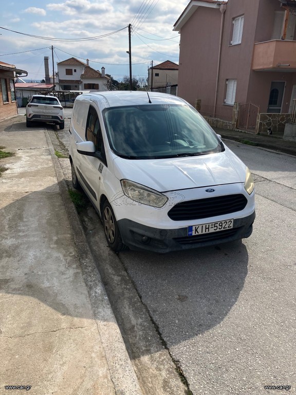 Ford Transit Courier '15