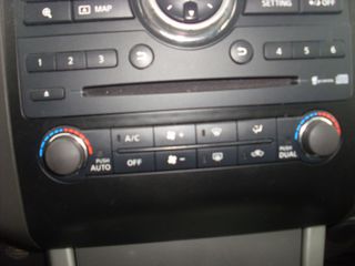 Nissan Navara 2015 V6-thumb-11