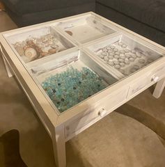 ΠΩΛΕΙΤΑΙ ΤΡΑΠΕΖΑΚΙ ΣΑΛΟΝΙΟΥ ΜΑΣΙΦ