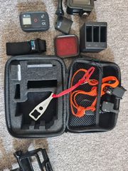 Gopro hero 6 με 2 μπαταριες κ πολλα εξτρα